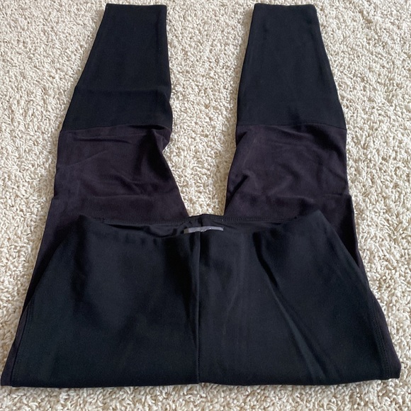 LYSSE CARMINE SUEDE LEGGINGS SIZE SMALL - Picture 6 of 13